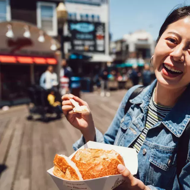 Oracle Park has vegan hot dogs & pineapple soft serve #slay #oraclepa