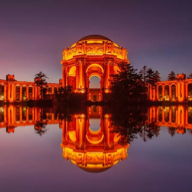 Palace of Fine Arts at night.